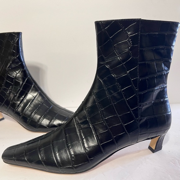 NWOB $225 MICHAEL Michael Kors Cosmo Kitten Heel Bootie — Black Croc Embossed - Picture 5 of 8